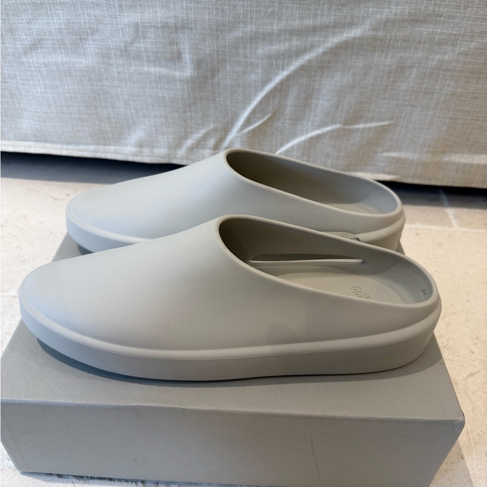 Fear of God “The California Mules”